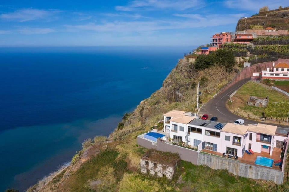 Canhas Views Pool and Barbecue Villa in Madeira District