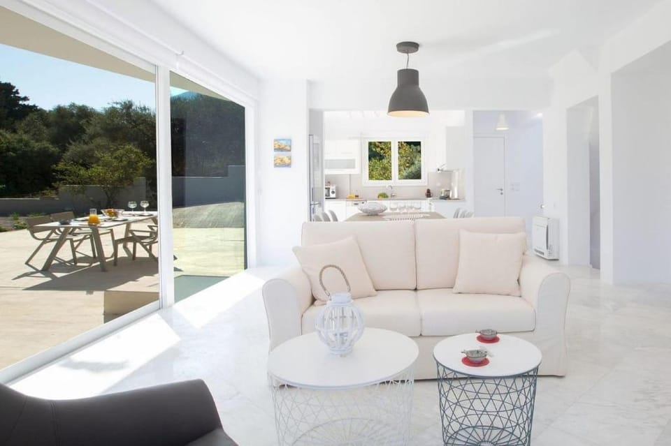 Villa Euriclea Villas Harriet, with sea view! Villa in Lefkada, Lefkada Municipality, Greece