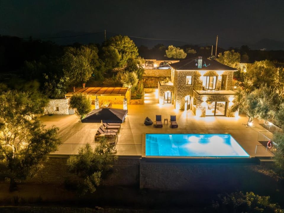 Villa Chriselia - 3 Bedrooms With Sea Access Villa in Peloponnese, Western Greece and the Ionian