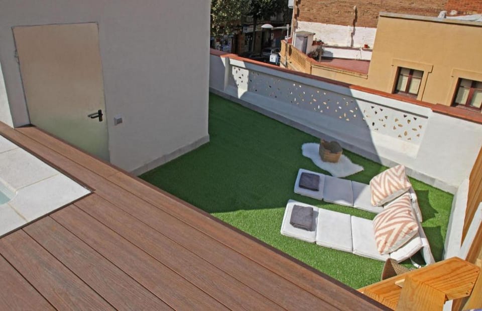 Casa Lemonade in  L'Hospitalet de Llobregat Villa in L'Hospitalet de Llobregat