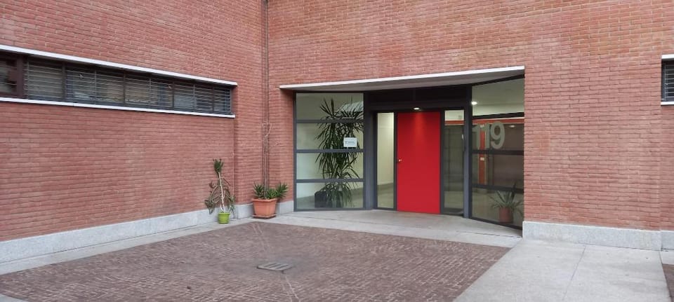 Rosaviola/2 metro stops Milano/Garage free  Apartment in Milan