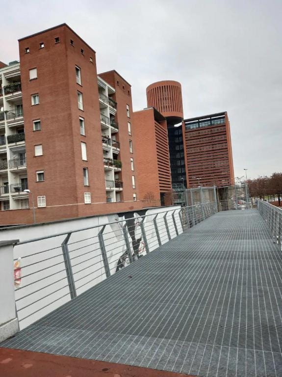 Rosaviola/2 metro stops Milano/Garage free  Apartment in Milan