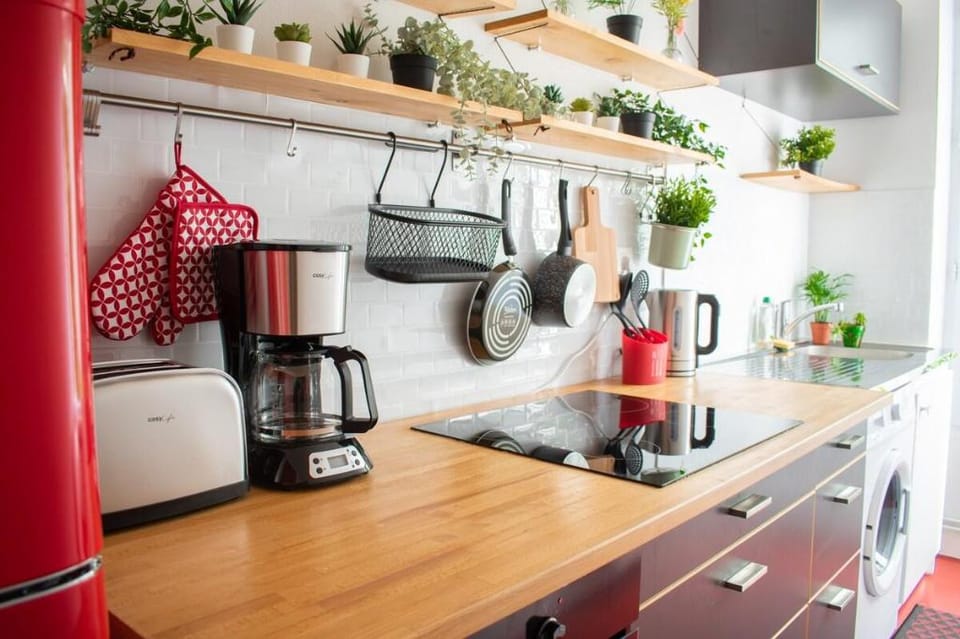 Chic 2 pièces, Paris, 6min gare : Élégance urbaine Apartment in Paris