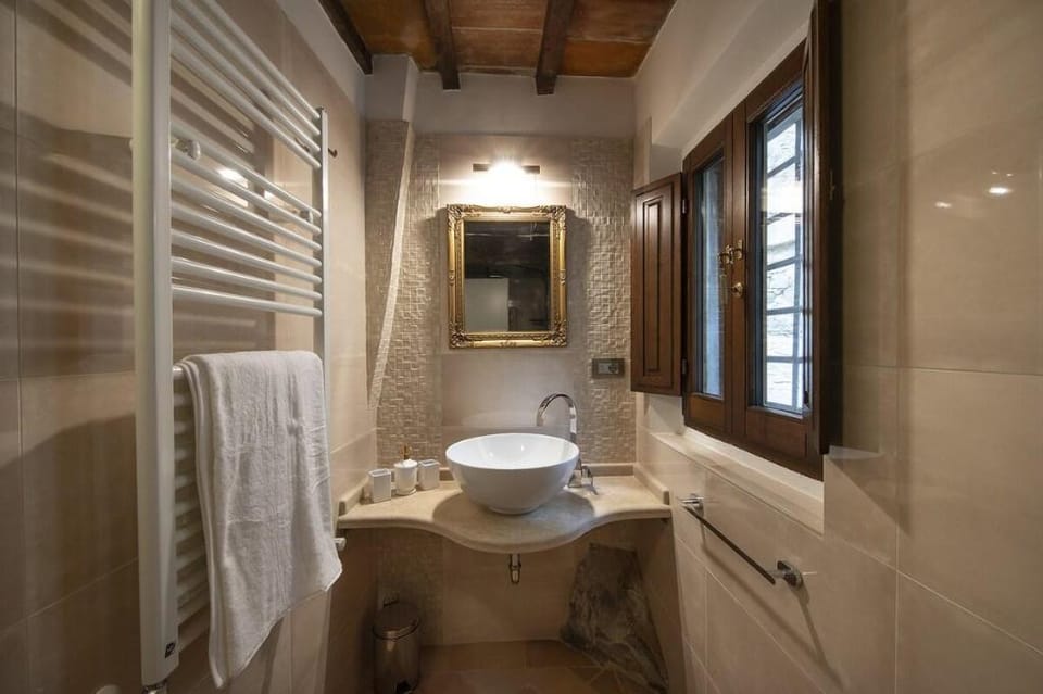 La Togata Hotellerie - Suite Deluxe dell'Oro Vacation rental in Tuscany