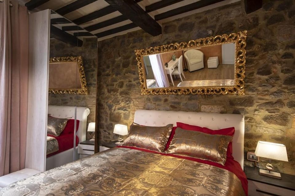 La Togata Hotellerie - Matrimoniale Cleopatra Vacation rental in Tuscany
