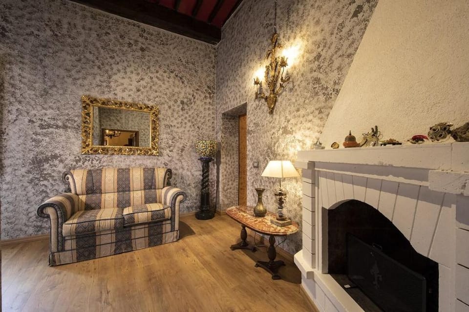 La Togata Hotellerie - Suite Cavaliere Azzurro Vacation rental in Tuscany