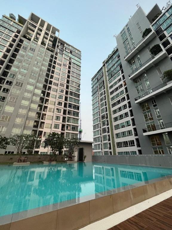 Rent/Sale The Sky Sukhumvit2ห้องนอน2ห้องน้ำใกล้BTS Apartment in Bangkok