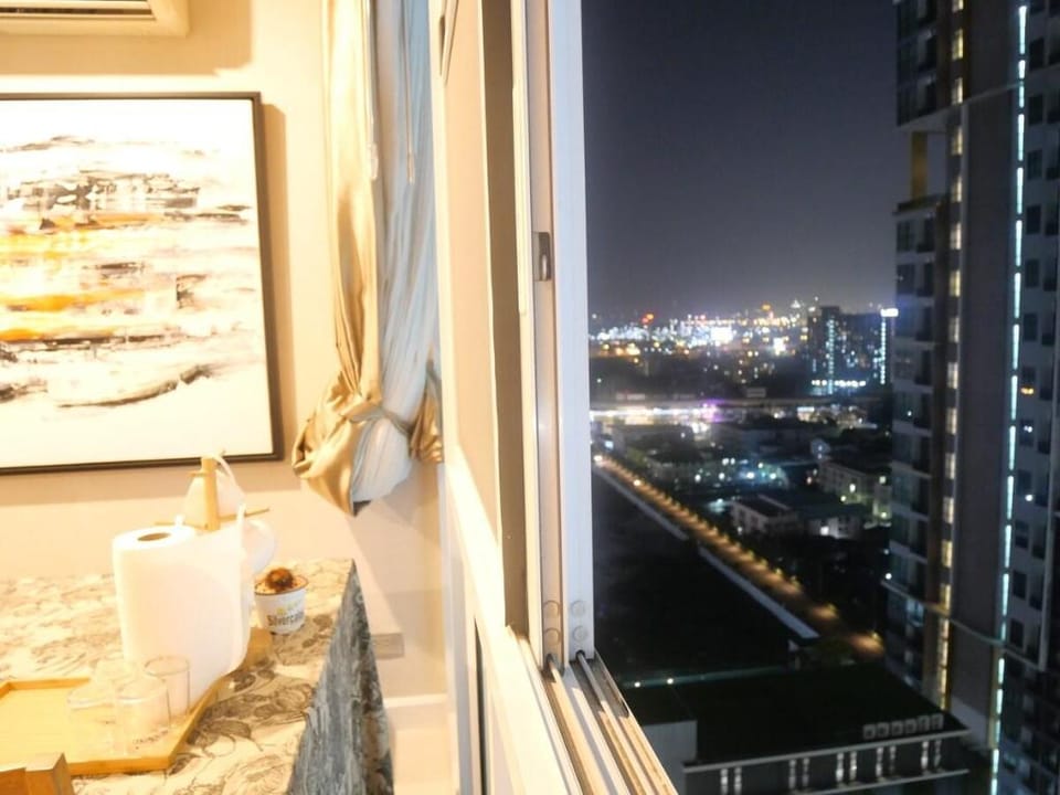 Rent/Sale The Sky Sukhumvit2ห้องนอน2ห้องน้ำใกล้BTS Apartment in Bangkok