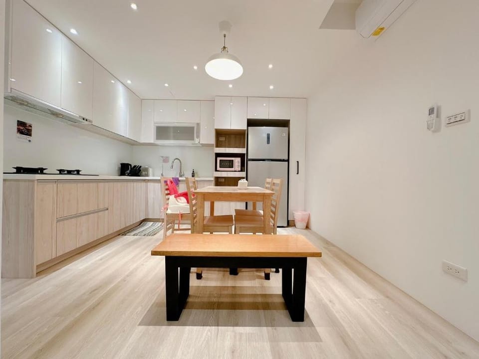 Romance lives in 台北這間小宅裡/Mar-exclusive Vacation rental in Taipei City