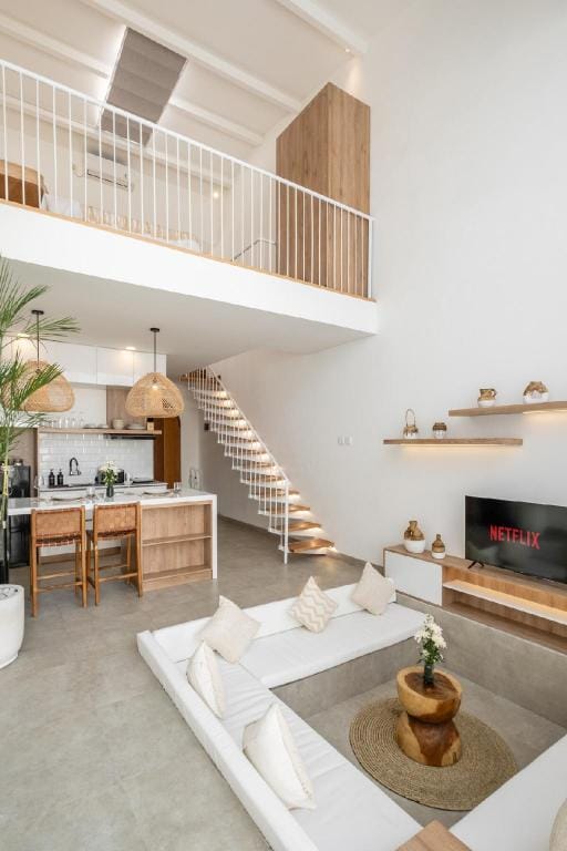 Six min to beach - NEW Luxe Pool Loft w/120'Cinema Vacation rental in North Kuta