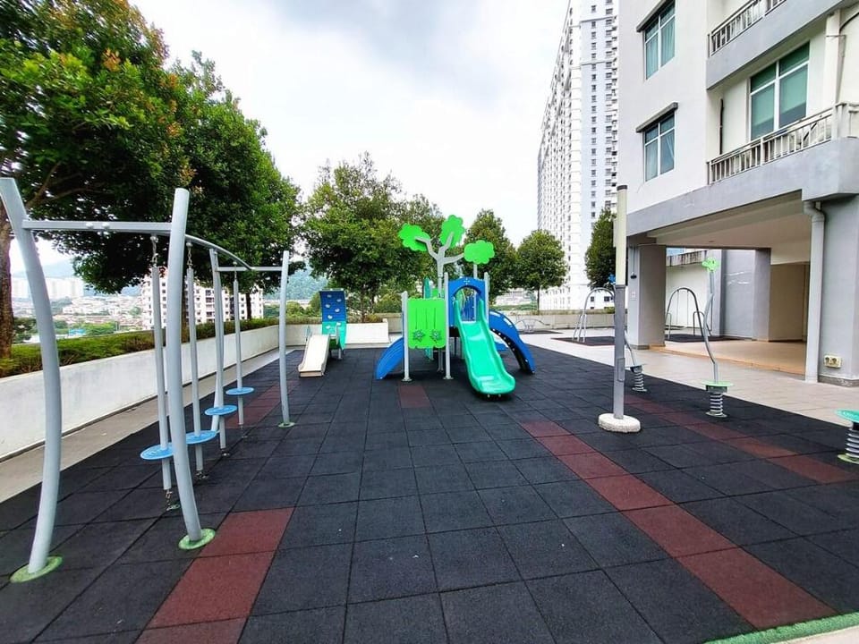SR28-HousePrivate-3room-BigHouse 2carpark Vacation rental in Bayan Lepas