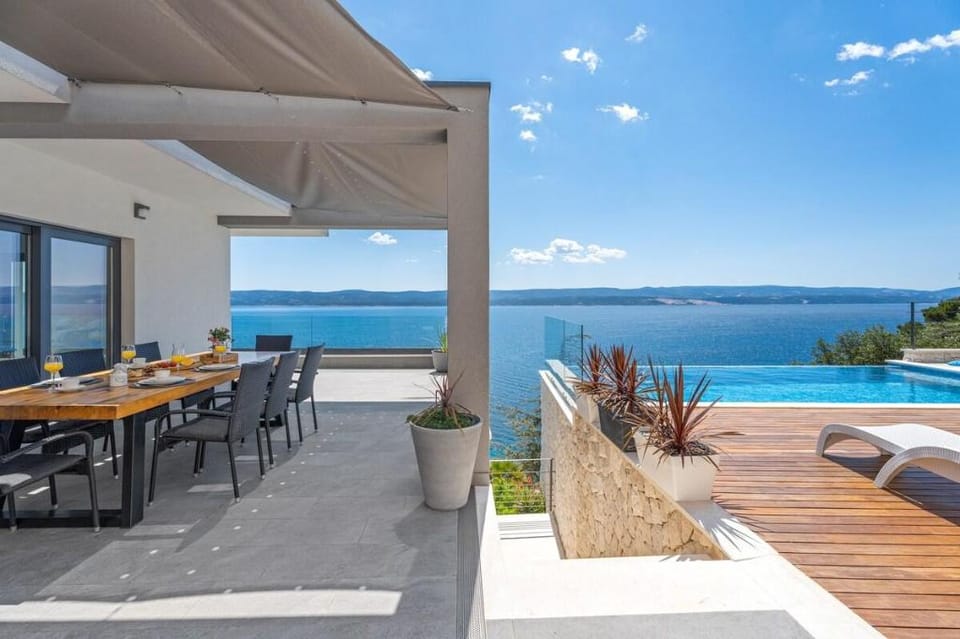 Luxury VILLA HRID heated pool and private beach Villa in Split-Dalmatia County
