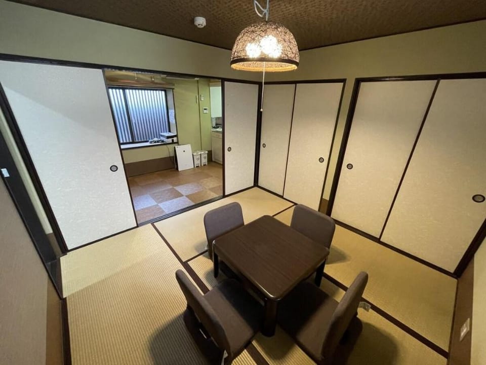 Kanon House: 京阪七条駅徒歩4分・立地条件最高！キッチン完備・室内WIFI有り Vacation rental in Kyoto