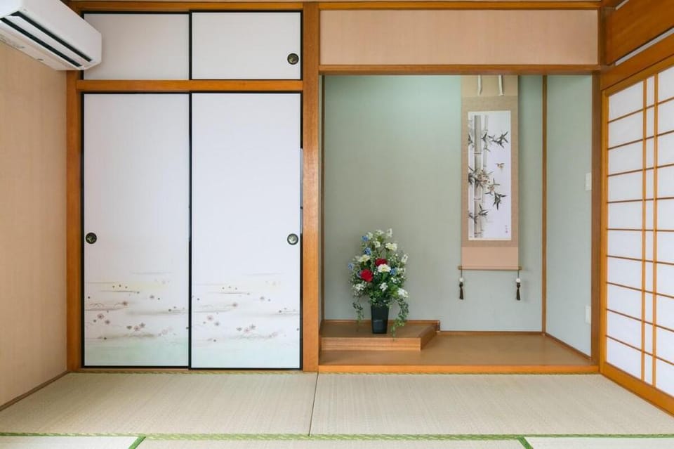 Beach house! 15-minute walk to Naminoue Beach and downtown! Entire floor rental space!! Vacation rental in Naha