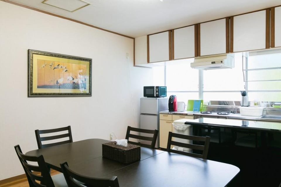 Beach house! 15-minute walk to Naminoue Beach and downtown! Entire floor rental space!! Vacation rental in Naha