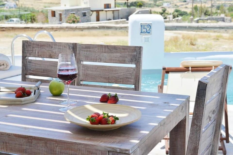 Villa Erato w/ private pool in Naxos Villa in Naxos, Naxos and Lesser Cyclades, Greece