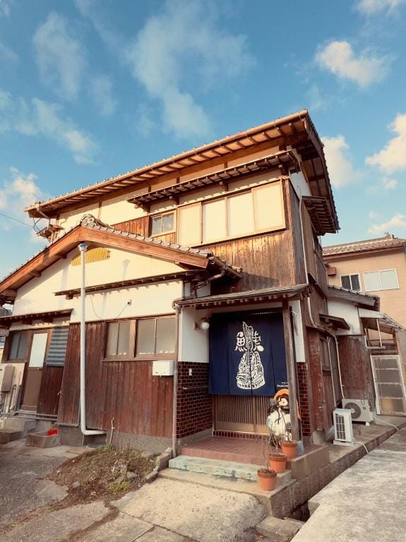 SHACHIHOKO.  Great experience  of traditionalJapan Villa in Japan