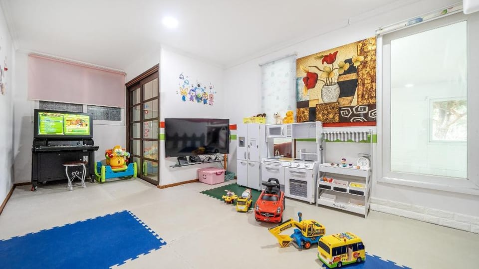 Gapyeong Paradiso Kids Poolvilla Bed and Breakfast in Gyeonggi-do