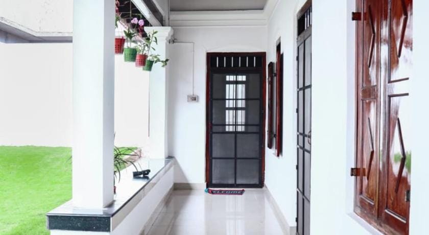 Bobbys Corner Hotel in Alappuzha