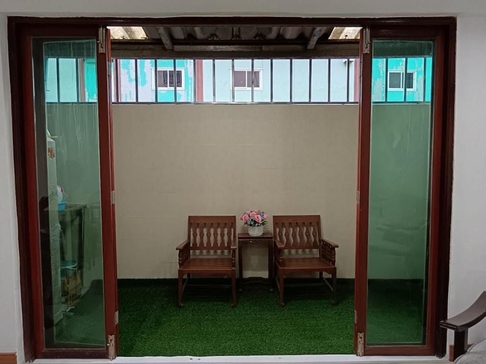 Happyhouse Laksi station (PK14) Don Mueang Airport Vacation rental in Bangkok