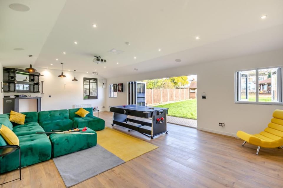 Robinswood House Vacation rental in Gloucester