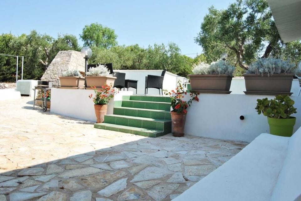 Villetta con piscina vista mare Villa in Apulia
