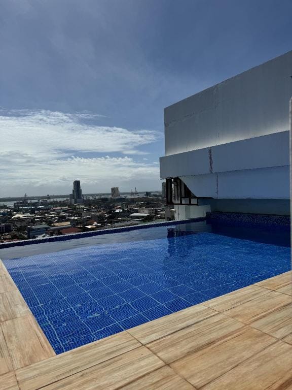 Comfy Condo Near Ayala & IT Park Apartment in Lapu-Lapu City