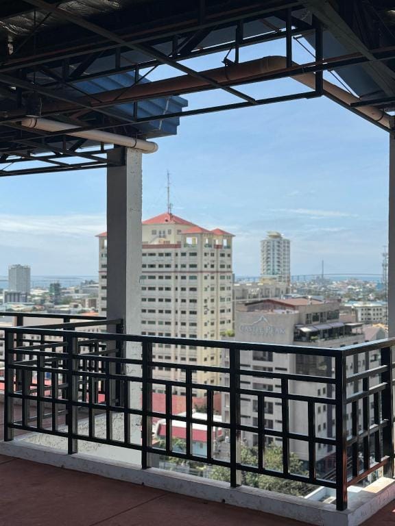 Comfy Condo Near Ayala & IT Park Apartment in Lapu-Lapu City