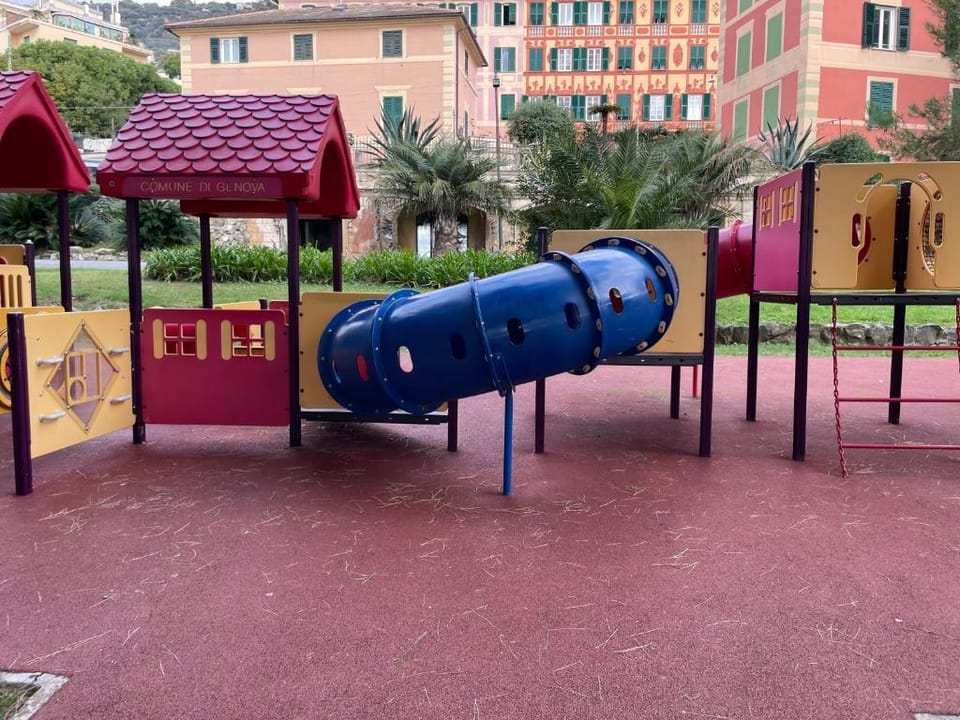 Sea & Park Apartment in Genoa