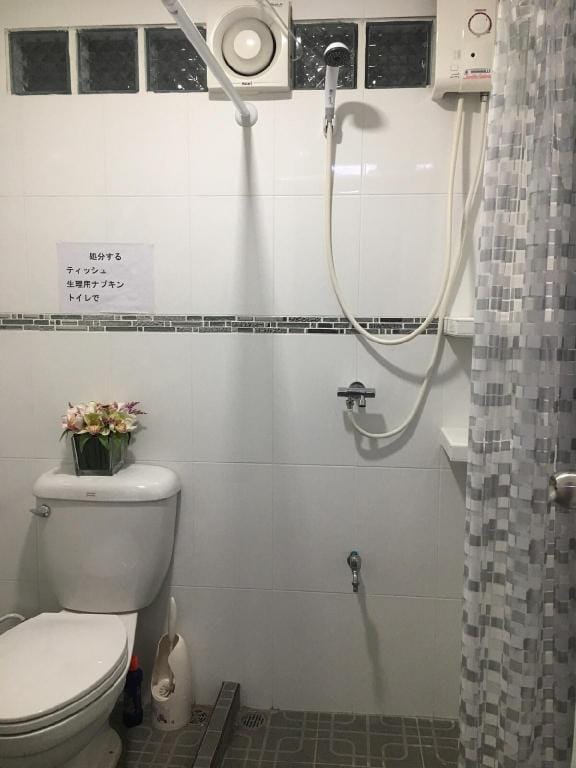 Silver Room ,Very close Bangkok Hospital Vacation rental in Bangkok