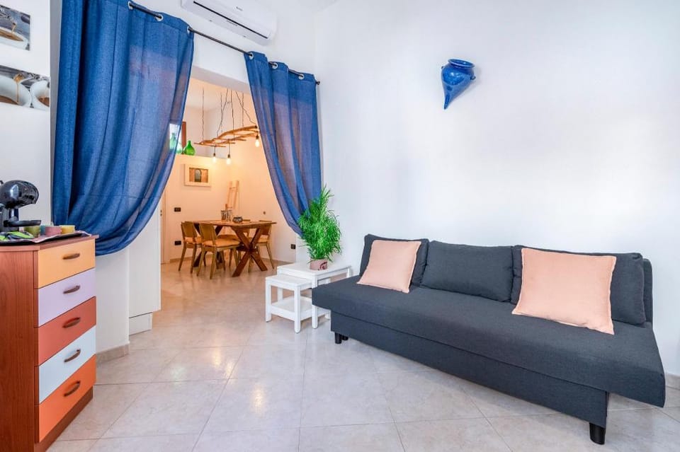 L'onda del Mare: Marina Seaview Panoramic Loft Apartment in Italy