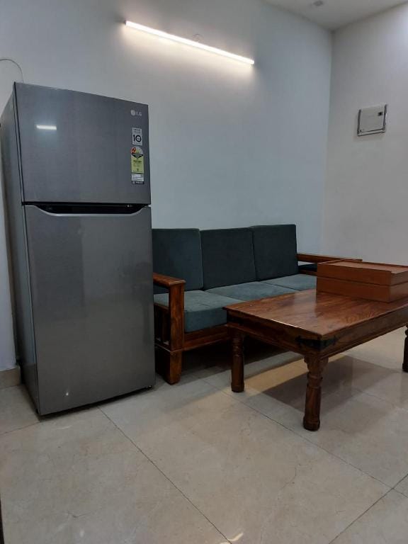 The Raveesh D72 - 1BHK Apartment w/ Kitchen Apartment in New Delhi