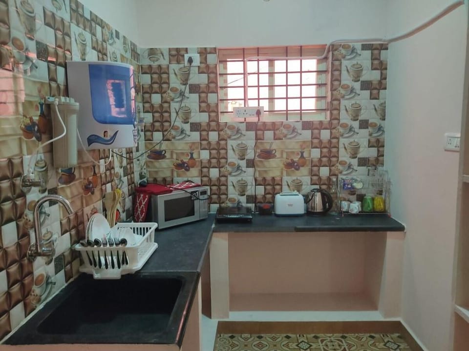 Oak Shadows Inn. Apartment in Mysuru