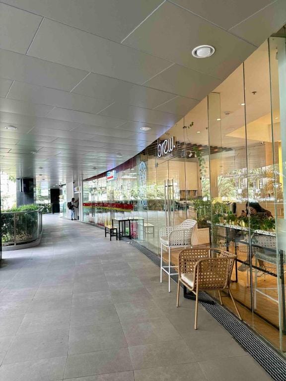 SMDC Lush unit w PS4, HBO, pools, garden, playarea Apartment in Makati
