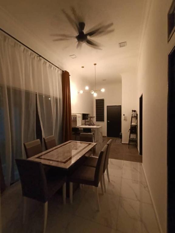 Muslim homestay Villa 8585 (swimming pool) Villa in Perak