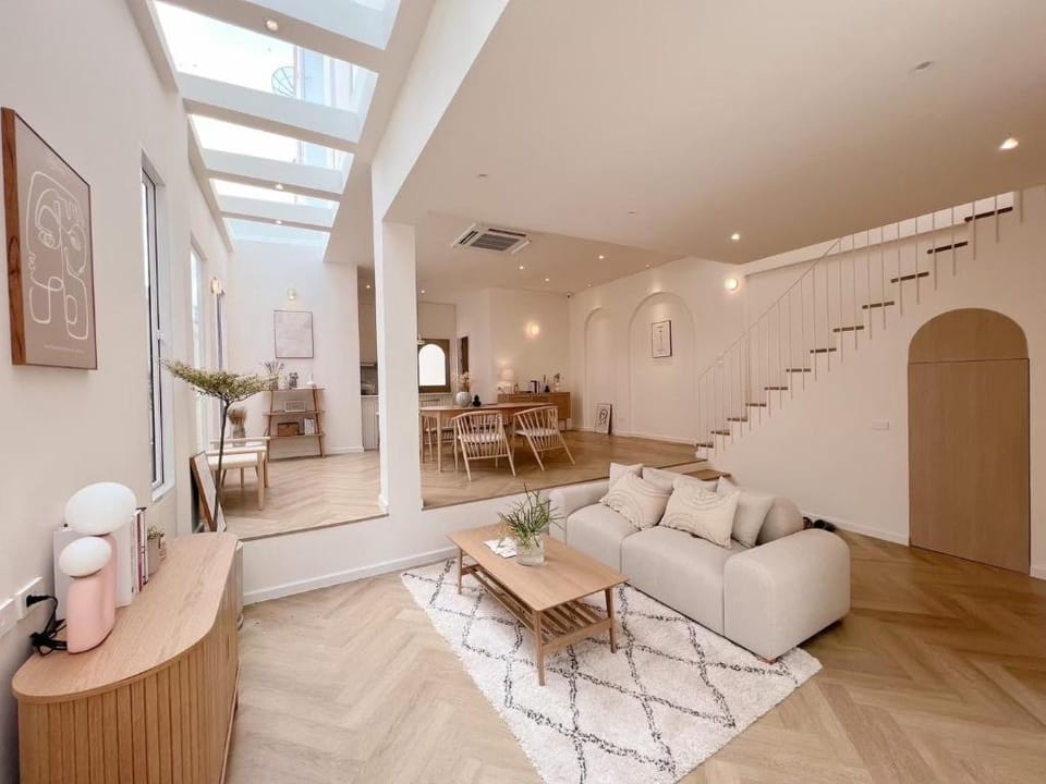 Modern cozy HOME/ Near MRT/ Near JJ market Vacation rental in Bangkok