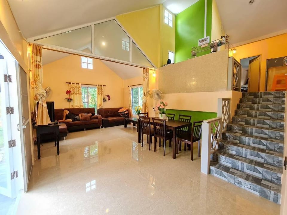 Sam Nak Thong Houses Vacation rental in Chon Buri Changwat