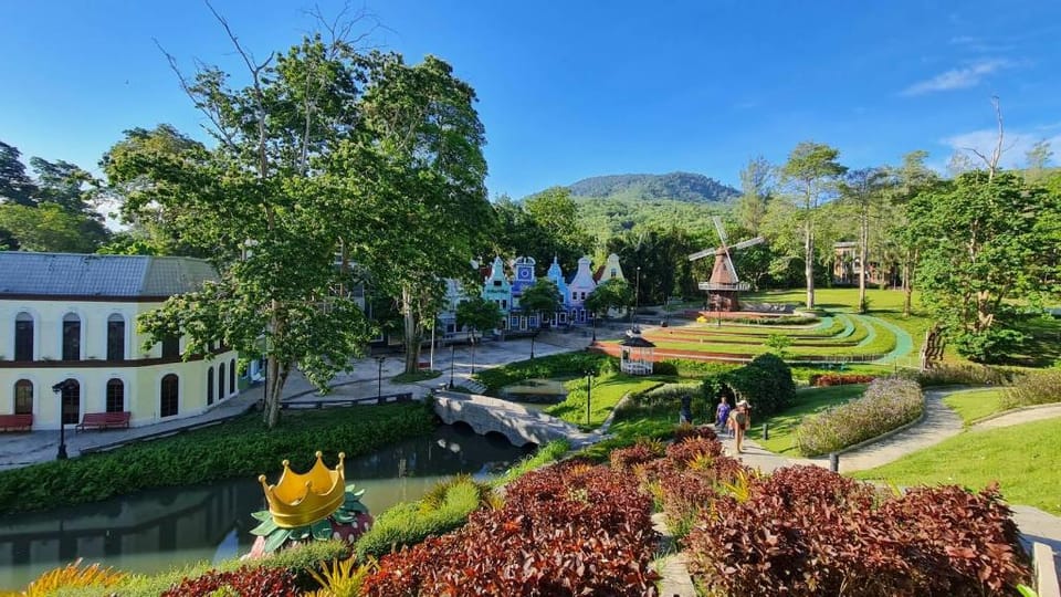 Sam Nak Thong Houses Vacation rental in Chon Buri Changwat