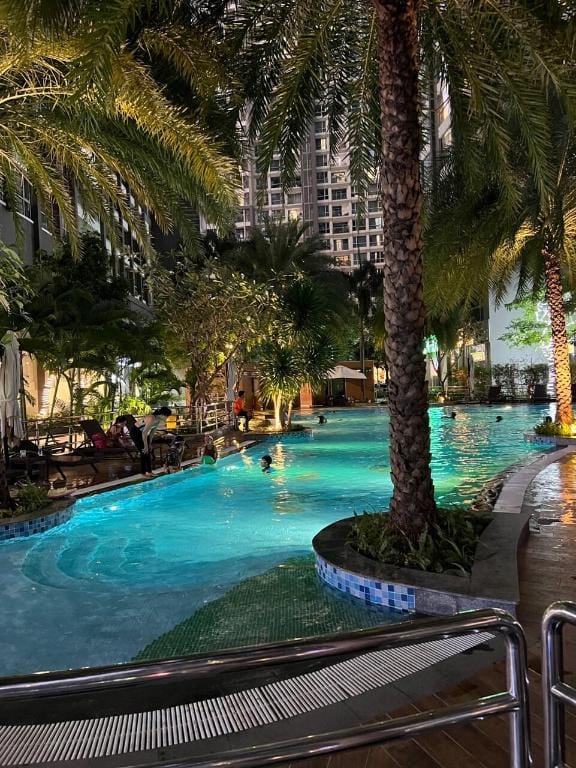 Park 4 Vinhomes Central Park-A  luxurious retreat Apartment in Ho Chi Minh City