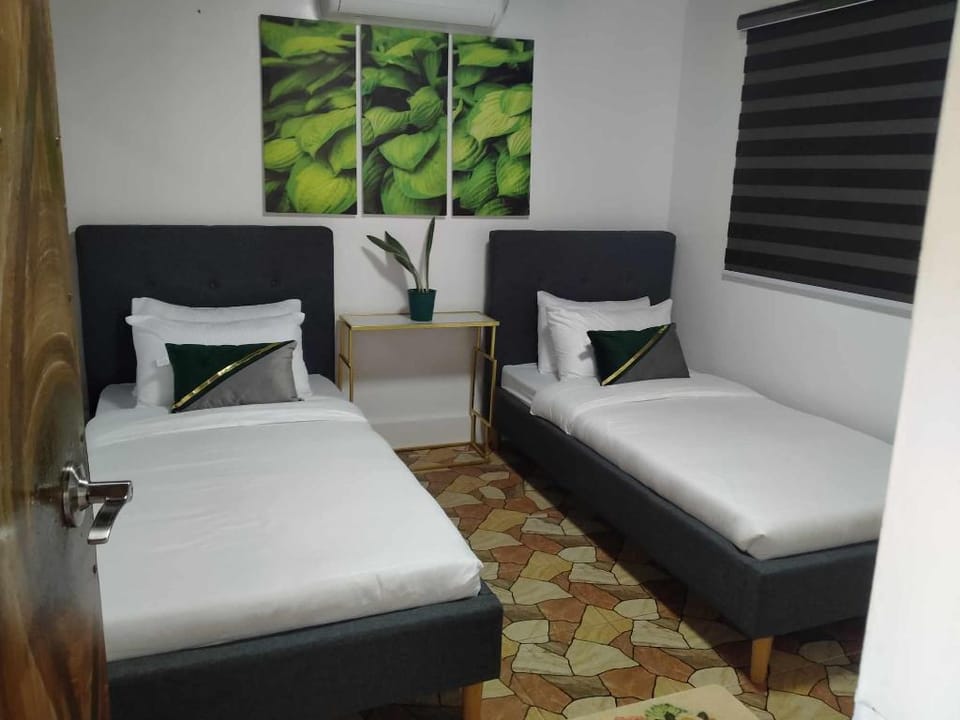 caza peregrine villa 3 Villa in Antipolo