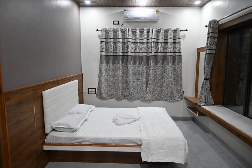 SWAPNASAR Vacation rental in Maharashtra
