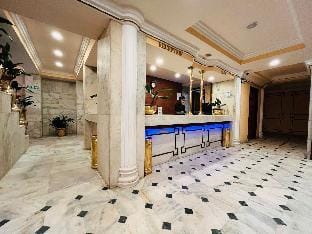 Hotel Alpine Continental Apartment in Bangladesh