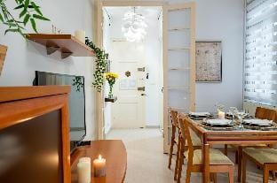 Whisper-Quiet Near Sagrada's Heart Apartment in Barcelona