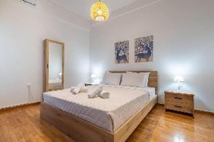 Roubnb Acropolis Museum 1BD Apt Apartment in Athens