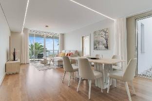 Madeira Palace Ocean Sounds Apartment in Funchal