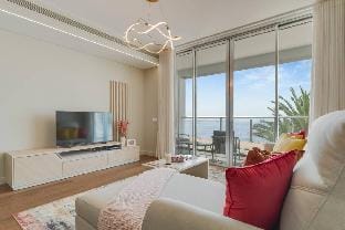 Madeira Palace Ocean Sounds Apartment in Funchal