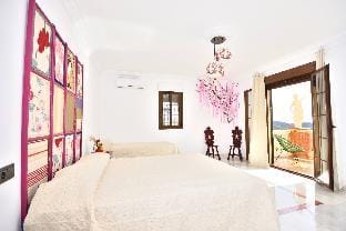 Málaga Castle: 3.5km’s to beach and city center Villa in Malaga