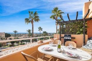 Malibu A06 · Luxury 2BR Sea View, 7 mins Walk to the Beach Ref 244 Apartment in Costa del Sol