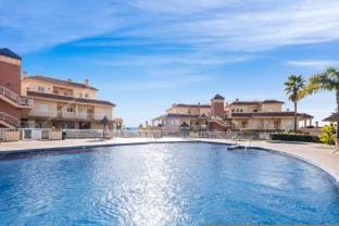 Malibu A06 · Luxury 2BR Sea View, 7 mins Walk to the Beach Ref 244 Apartment in Costa del Sol