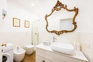 Green Tea Flat at Piazza Carità by Wonderful Italy Apartment in Naples